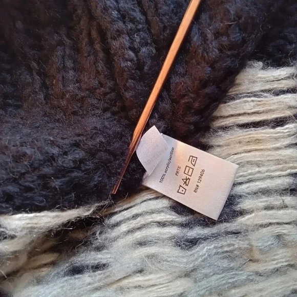 Venus Long Cardigan - Picture 6 of 9